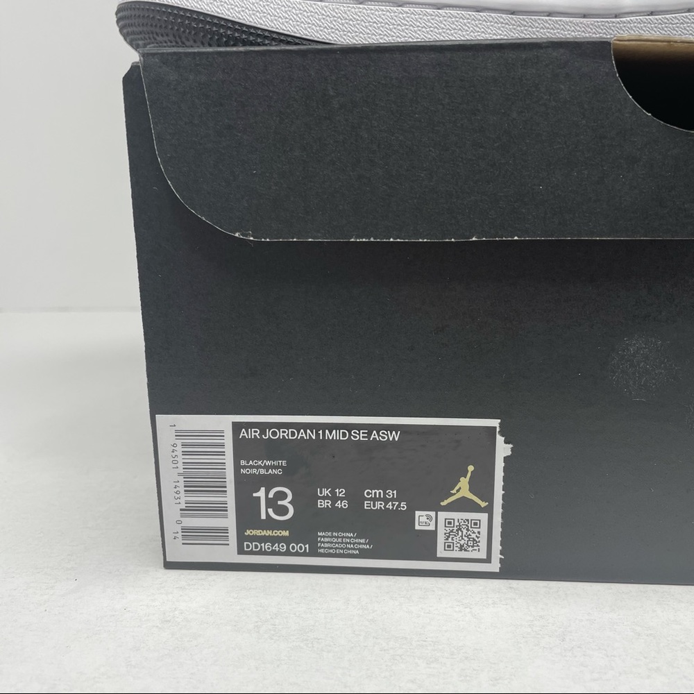 Nike Air Jordan 1 Retro Mid SE “Carbon Fiber” NEW - Picture 7 of 7